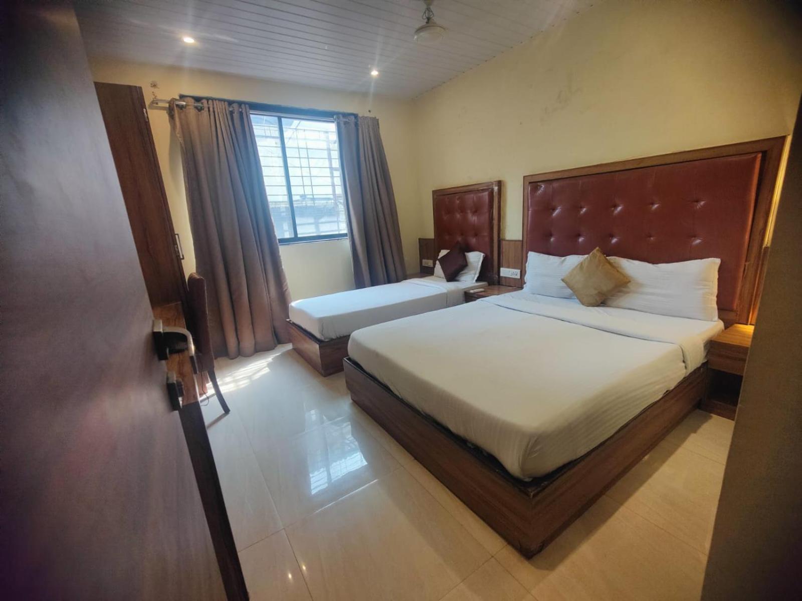 Aster Hotel Near Mumbai Airport Ngoại thất bức ảnh