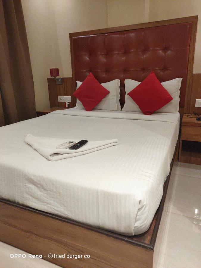 Aster Hotel Near Mumbai Airport Ngoại thất bức ảnh