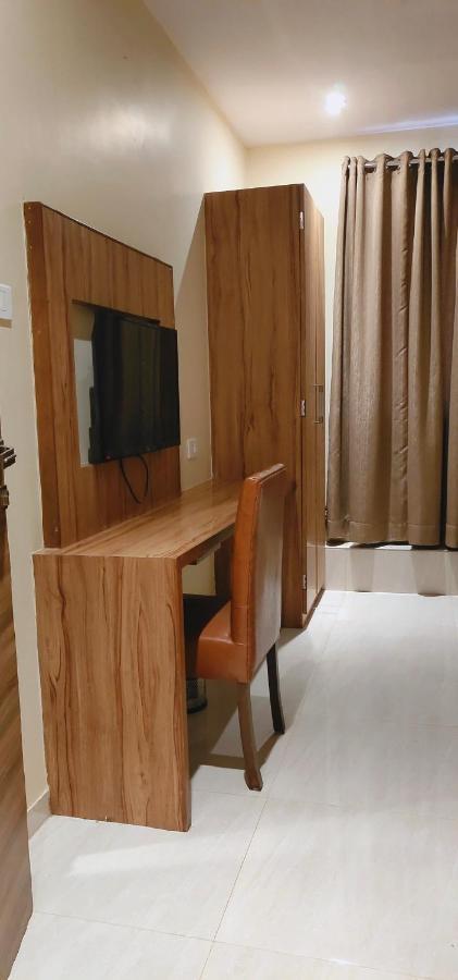 Aster Hotel Near Mumbai Airport Ngoại thất bức ảnh