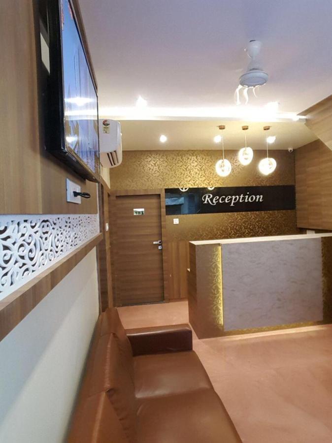 Aster Hotel Near Mumbai Airport Ngoại thất bức ảnh