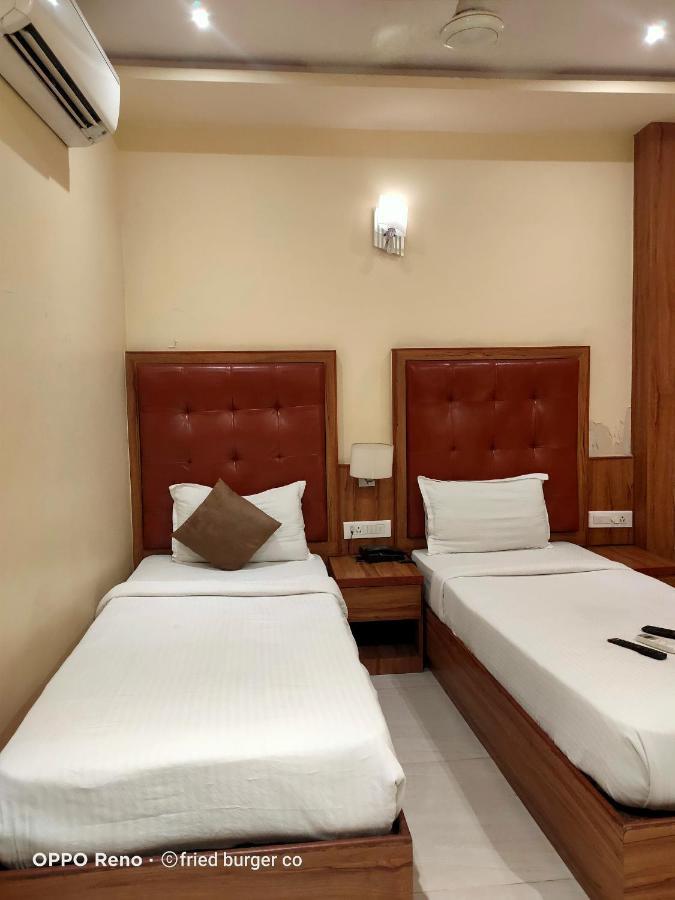 Aster Hotel Near Mumbai Airport Ngoại thất bức ảnh