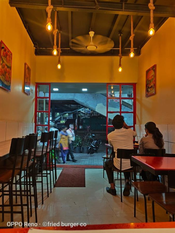 Aster Hotel Near Mumbai Airport Ngoại thất bức ảnh